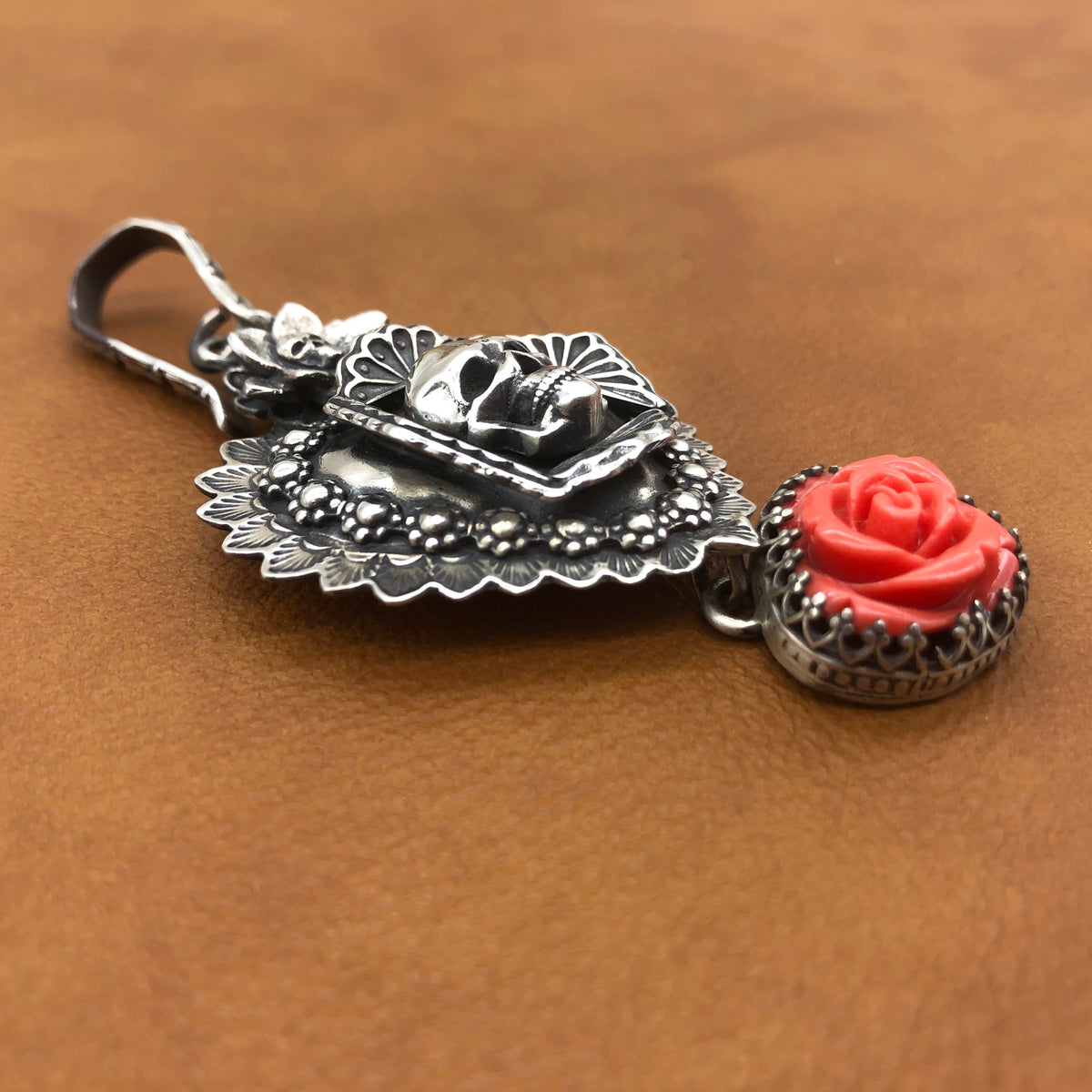 PTH58 Skull and Heart Pendant – Santa Fe Silverworks by Gregory Segura
