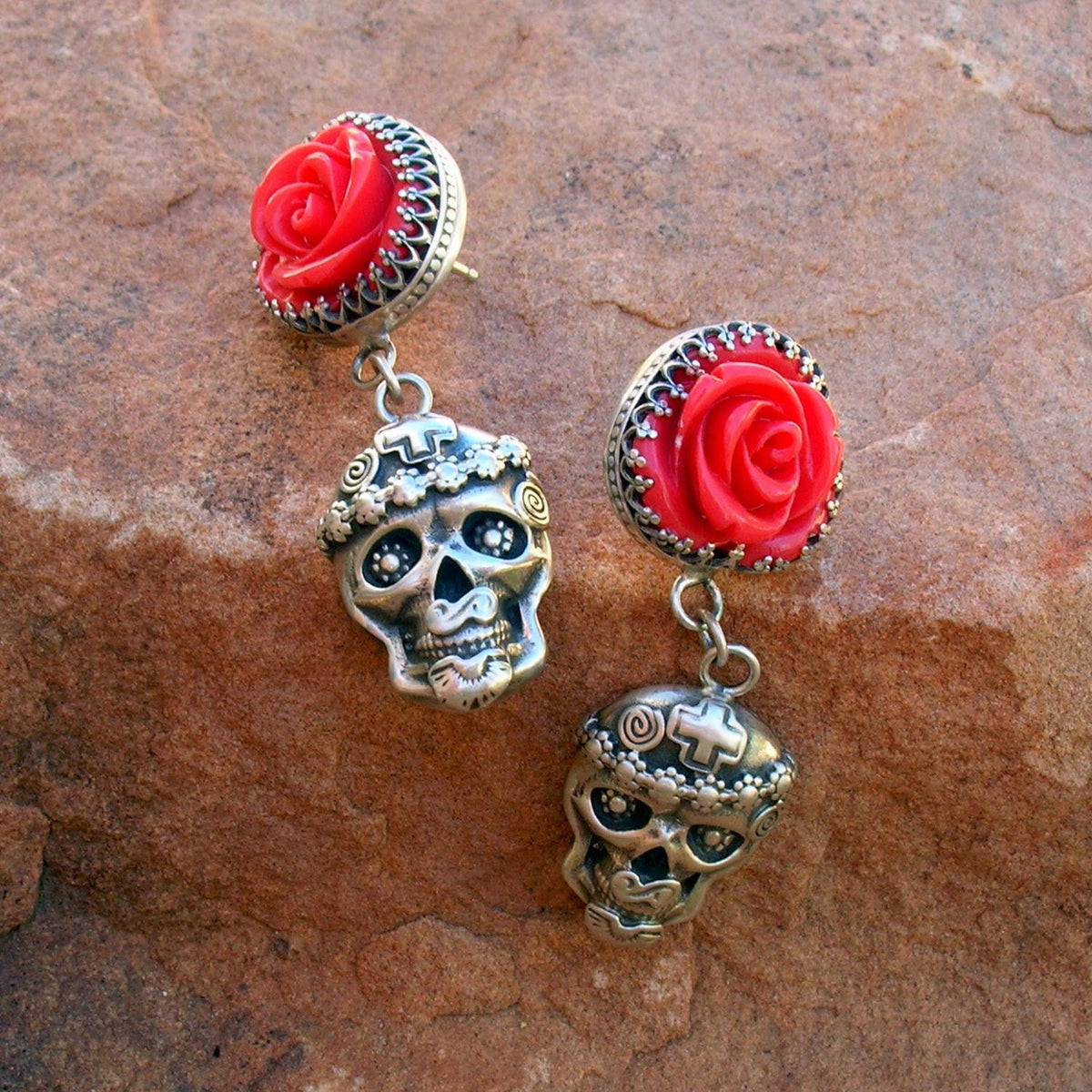 Red Rose Mi Vida Loca Skull Earrings E48 – Santa Fe Silverworks by