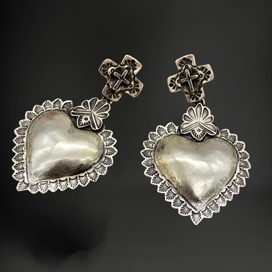 EBH2 Galisteo Cross Over Santa Fe Heart Earrings